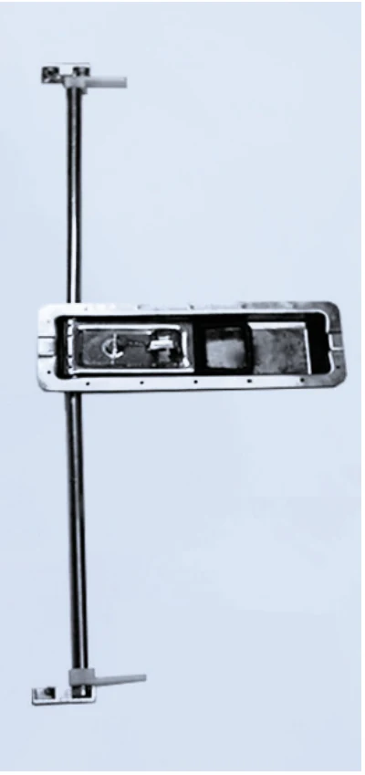 Trailer door gear